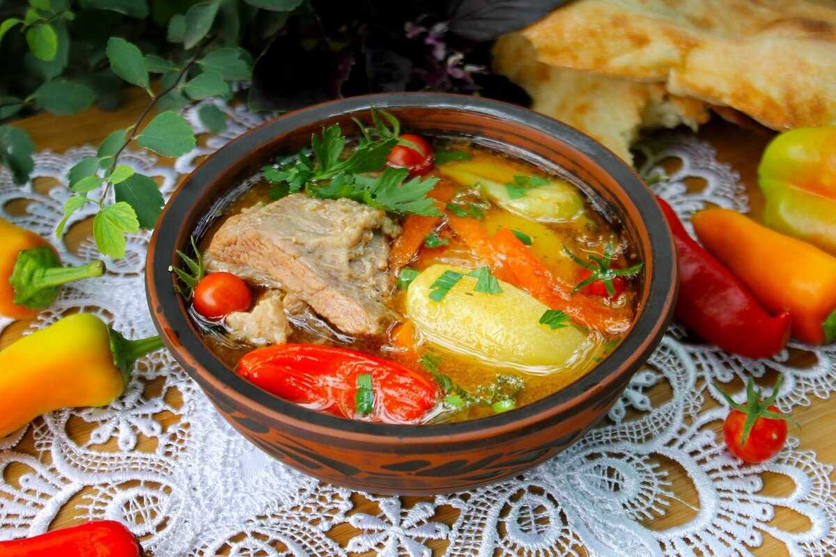 Узбекские первые блюда: лагман, шурпа, мастава, ковурма, куртоп