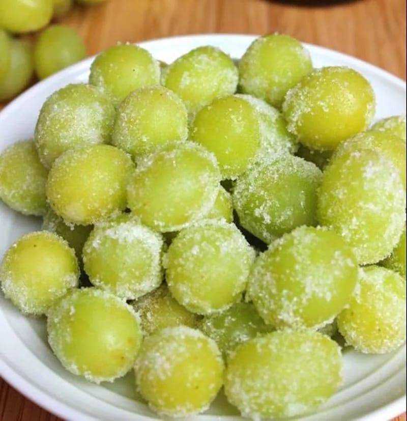 Можно ли замораживать виноград на зиму? 5 способов заморозки.