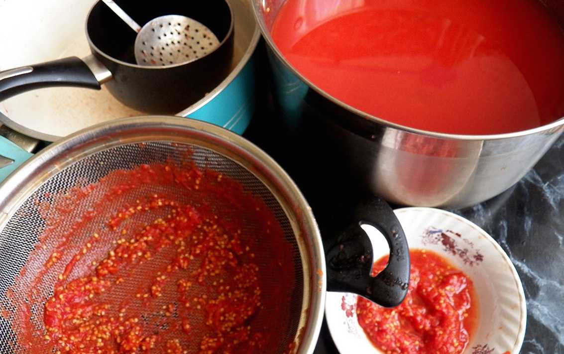 Томатный сок из помидоров на зиму. пальчики оближешь