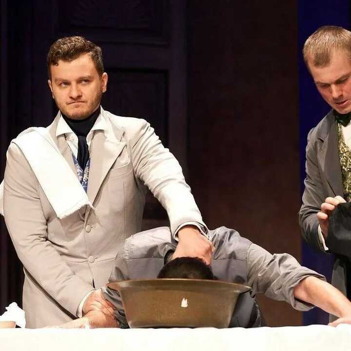 Какова продолжительность антракта в театре и что происходит в это время - protipsgig.ru