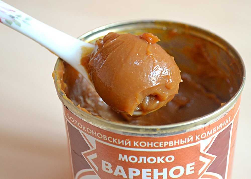 Простой способ сделать варёную сгущёнку жидкой из банки без густого налета - sprositop.ru