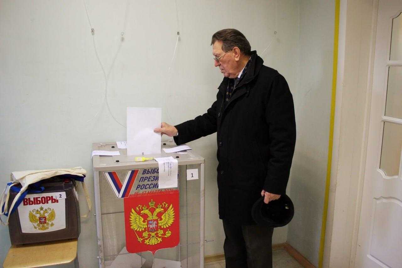 Кто выбирает главу администрации?