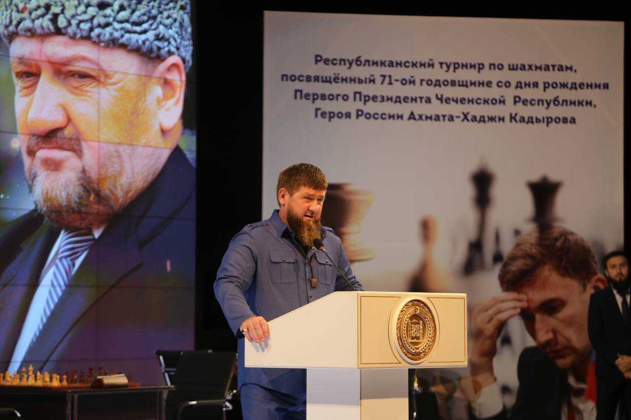 Ты мою душу тянешь как глуманузлу манузлу: расшифровка и значение