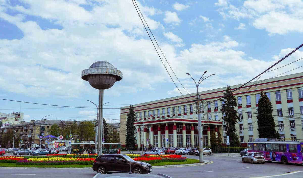 Воронежский государственный университет ВГУ это одно из ведущих высших учебных заведений в России Основан в 1802 году и является одним из старейших